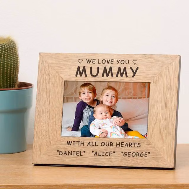 Uniqueful Personalised I or We Love You Brown Wood Picture Frame, W/H: 15 x 10 cm