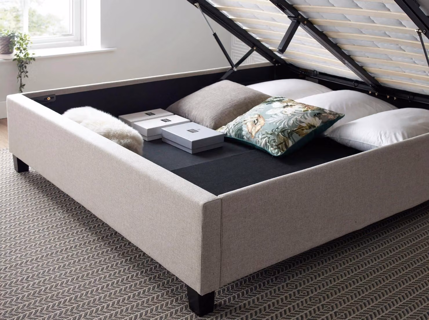 Rest Relax Barcelona Ottoman Bed in Beige Fabric, Double W/D/H: 140 x 200 x 141.5 cm – 3