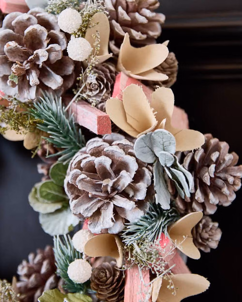 Dibor Pastel Pink and White Driftwood Autumn Winter Hanging Wreath, Diameter: 33 cm – 3