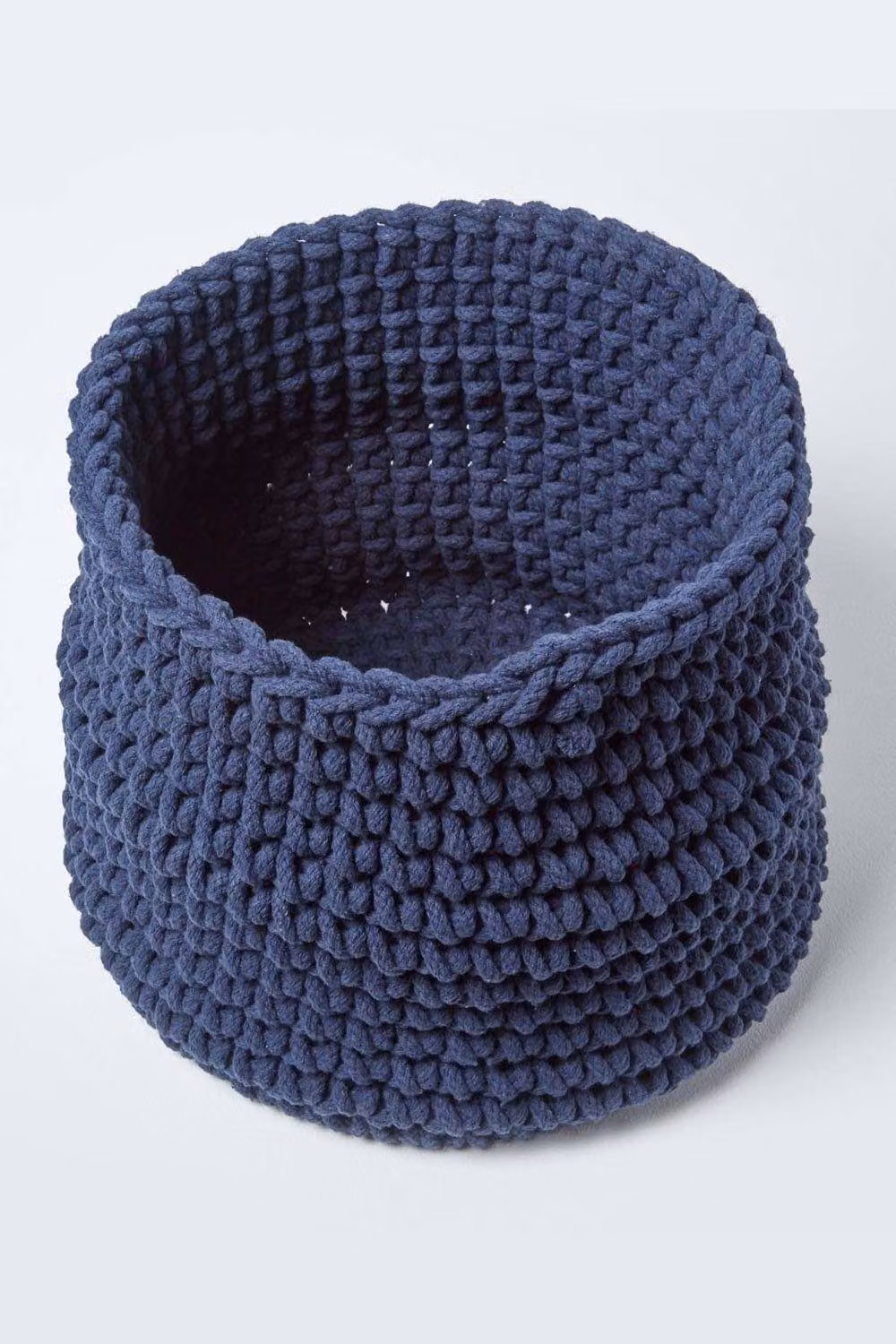 Homescapes Blue Cotton Knitted Round Storage Basket with Handles, W: 42 cm, D: 37 cm – 2