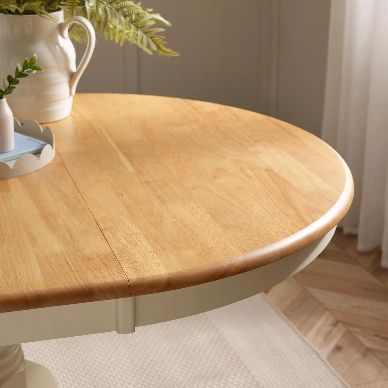 FurnitureboxUK Padstow Round Wooden Extending Dining Table and 4 Belgravia Chairs in Beige – 2