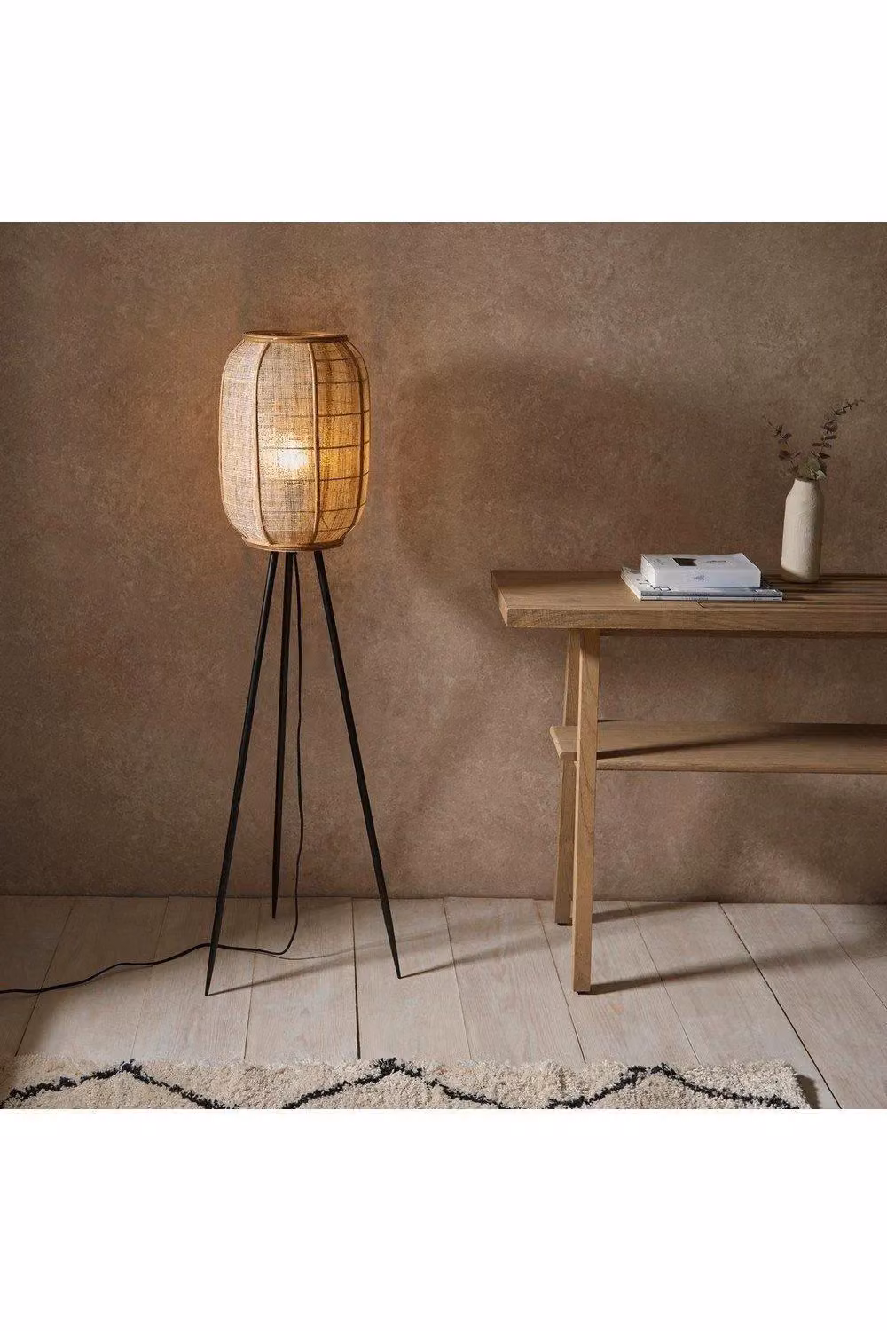 Netlighting Zaire Complete Floor Lamp in Natural Bamboo and Beige Linen with Matt Black Accents – 2