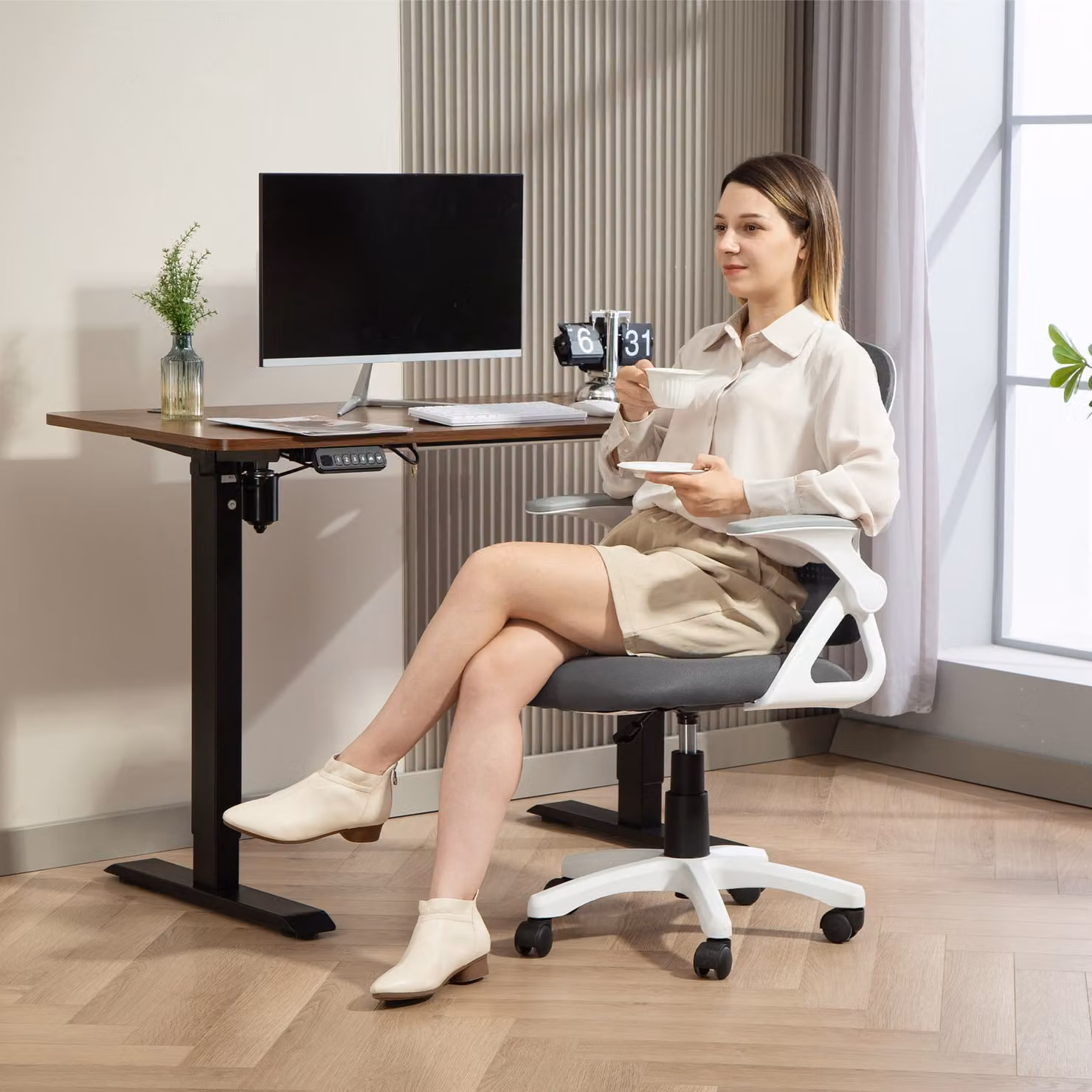 HOMCOM Ergonomic Grey Fabric Mesh Office Chair with Flip-up Armrests and 360 Degree Swivel – 2