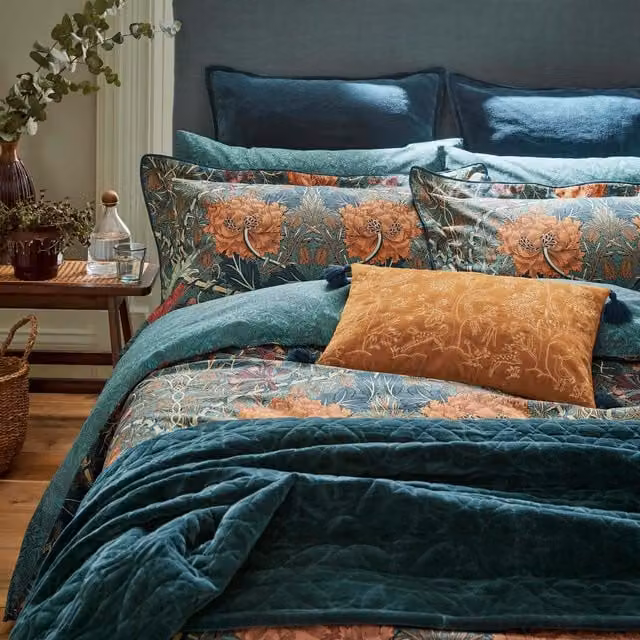 Morris & Co Honeysuckle & Tulip Organic Cotton Percale Double Duvet Cover Set in Mulberry and Petrol, W: 140 cm, L: 200 cm