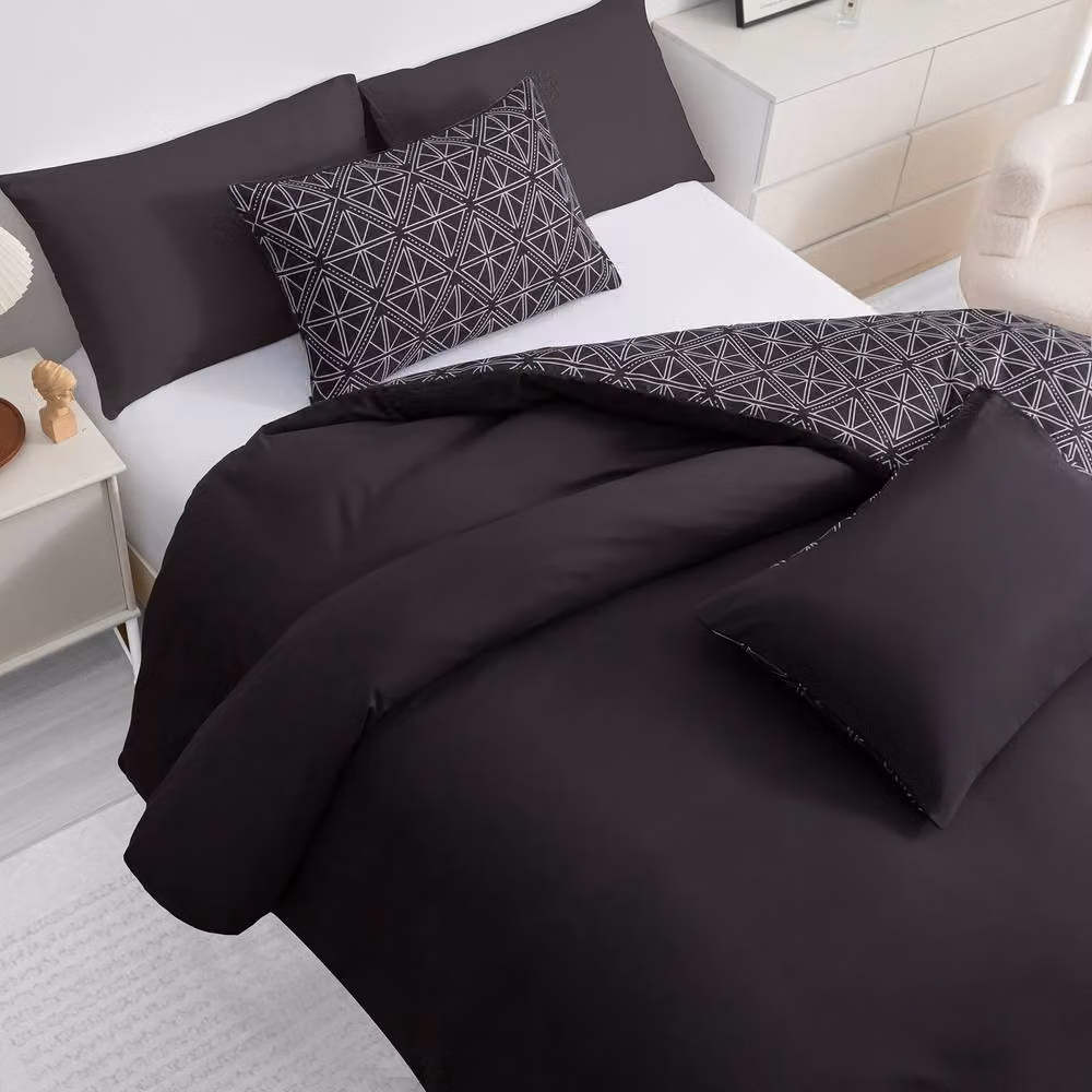 Lazzaro Home Diamond Duvet Cover and Pillowcase Set in Black, Reversible Microfibre, W/D/H: 220 x 230 x 180 cm – 4