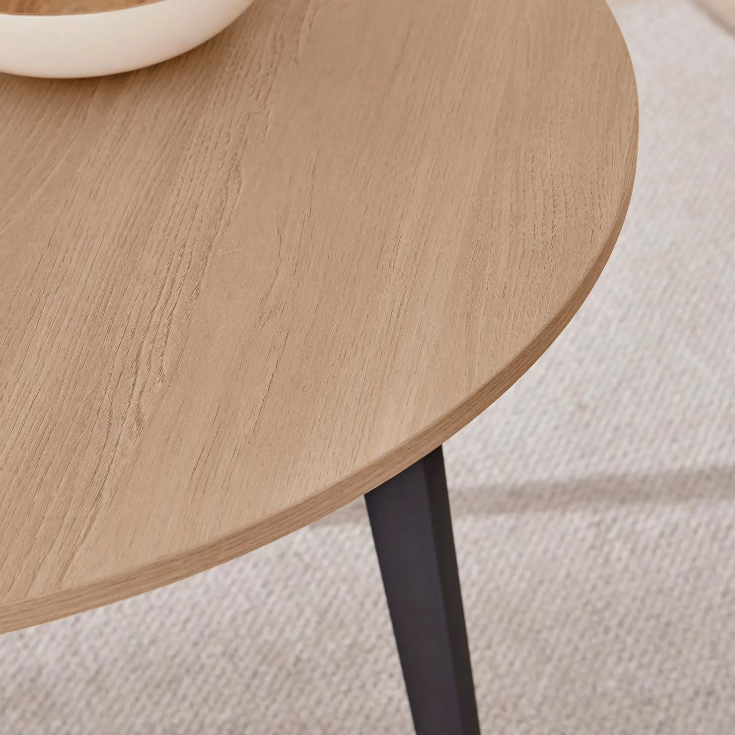 FurnitureboxUK Koko 4-Seater Round Melamine Scratch Resistant Dining Table in Light Oak with Black Legs – 2