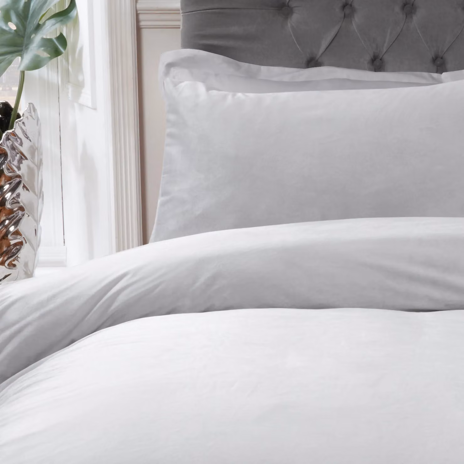 Smart Living Matte Velvet Duvet Cover and Pillowcase Set in Silver, Super King, 200 x 200 cm – 2