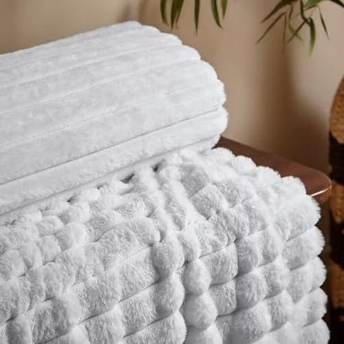 Catherine Lansfield Grey Cosy Ribbed Faux Fur Soft Throw, W: 130 cm, L: 170 cm – 2