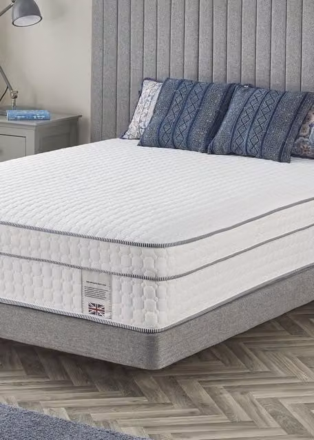 Somnior Gel Memory Foam Hybrid High Loft Pocket Mattress in White, Small Single