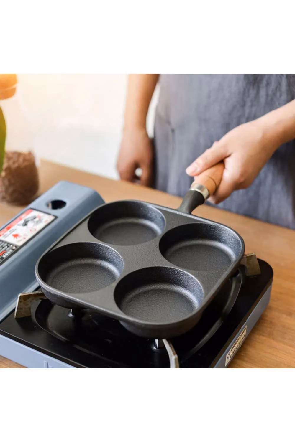 Living and Home 4-Hole Cast Iron Frying Pan in Black – 4