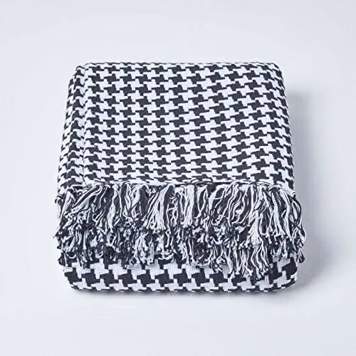 HOMESCAPES Black Houndstooth Cotton Throw Blanket, W: 152 cm, D: 203 cm