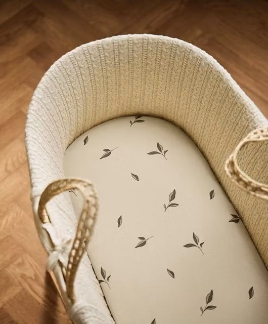 Little Green Sheep Pack of 2 Moses Basket Jersey Sheets in Green and Beige Leaf Print