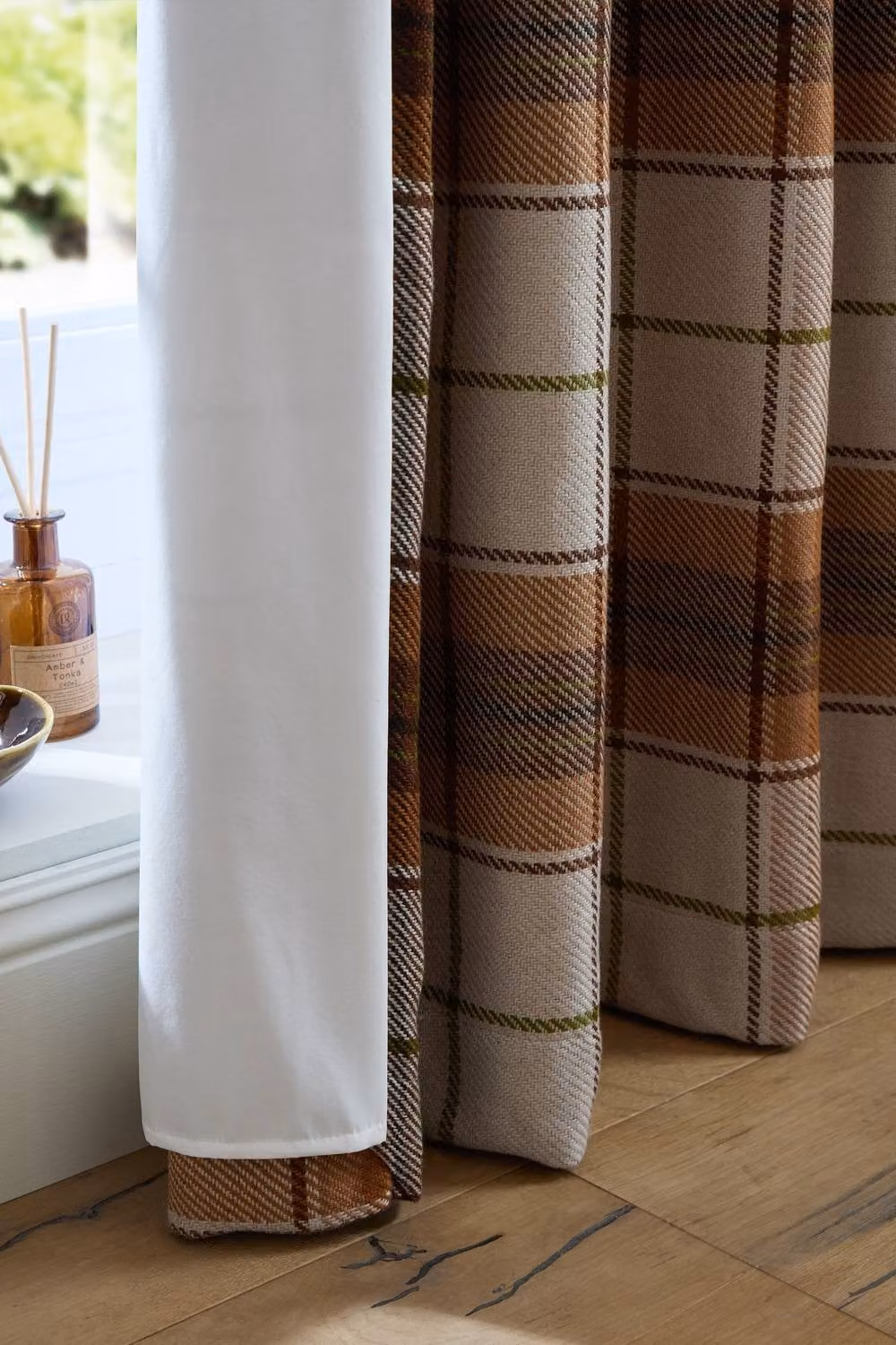 Catherine Lansfield Brushed Woven Glencoe Check Thermal Eyelet Curtains in Terracotta, W: 168 cm, H: 183 cm – 4