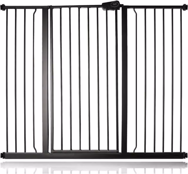 Bettacare Extendable Child and Pet Gate in Matt Black for Doors and Stairs