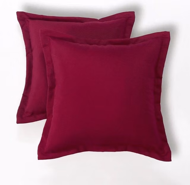 Homescapes Set of 2 Plain Square Outdoor Cushions, Stain-Repellent Polyester, W/D/H: 45 x 45 x 45 cm, Burgundy