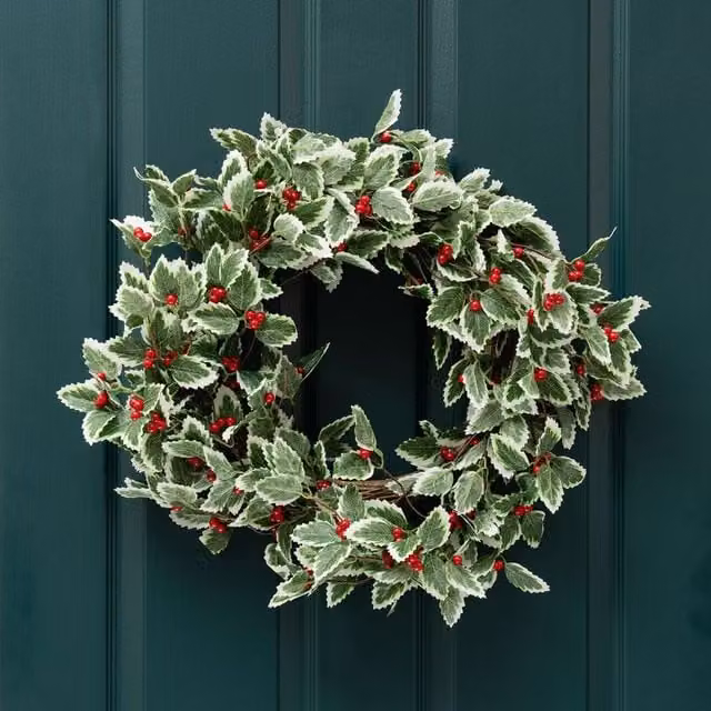 Scottish Everlastings Ltd Classic Round Christmas Holly Wreath in Green, White and Red, Diameter: 50 cm – 1