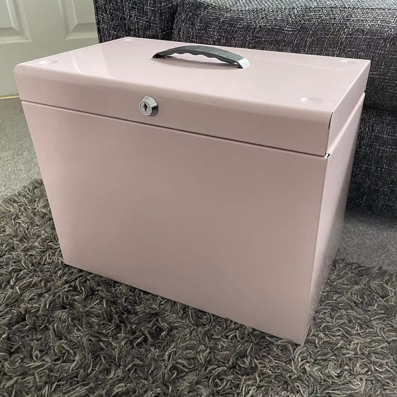 mysmartbuy Metal Lockable A4 Document Box in Pink with 5 Suspension Files – 2