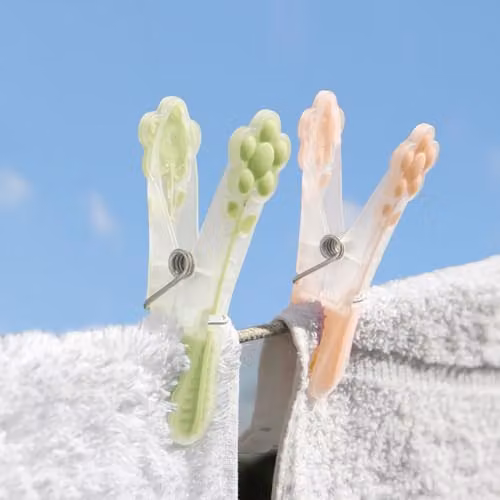 JVL 24 Pack Soft Touch Flower Clothes Pegs in Multicolour and Green – 2