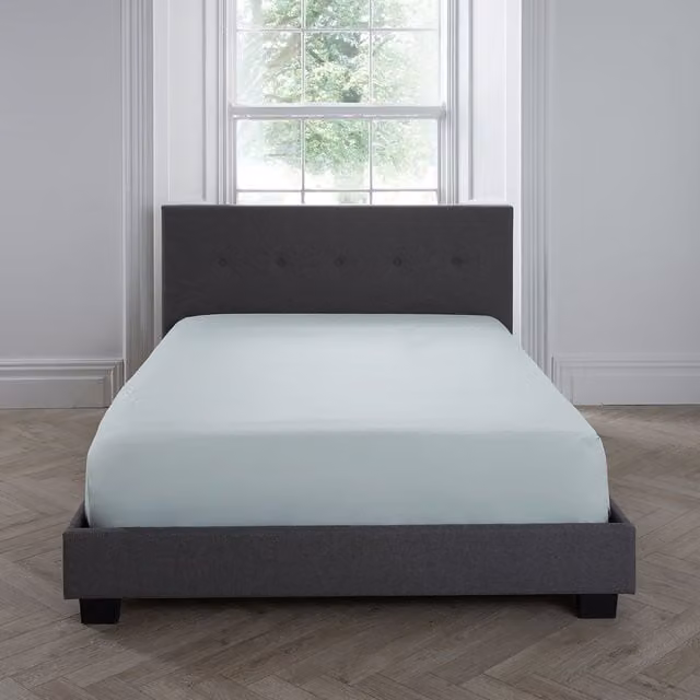 Serene Green Microfibre Fitted Bed Sheet, W/D/H: 180 x 150 x 32 cm – 1