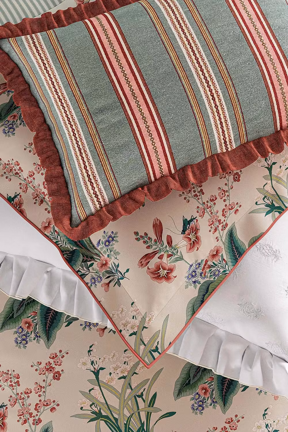 Sanderson Enys Garden Rectangular Cotton Cushion in Multicolour Pink and Green, W: 60 cm, H: 40 cm – 1