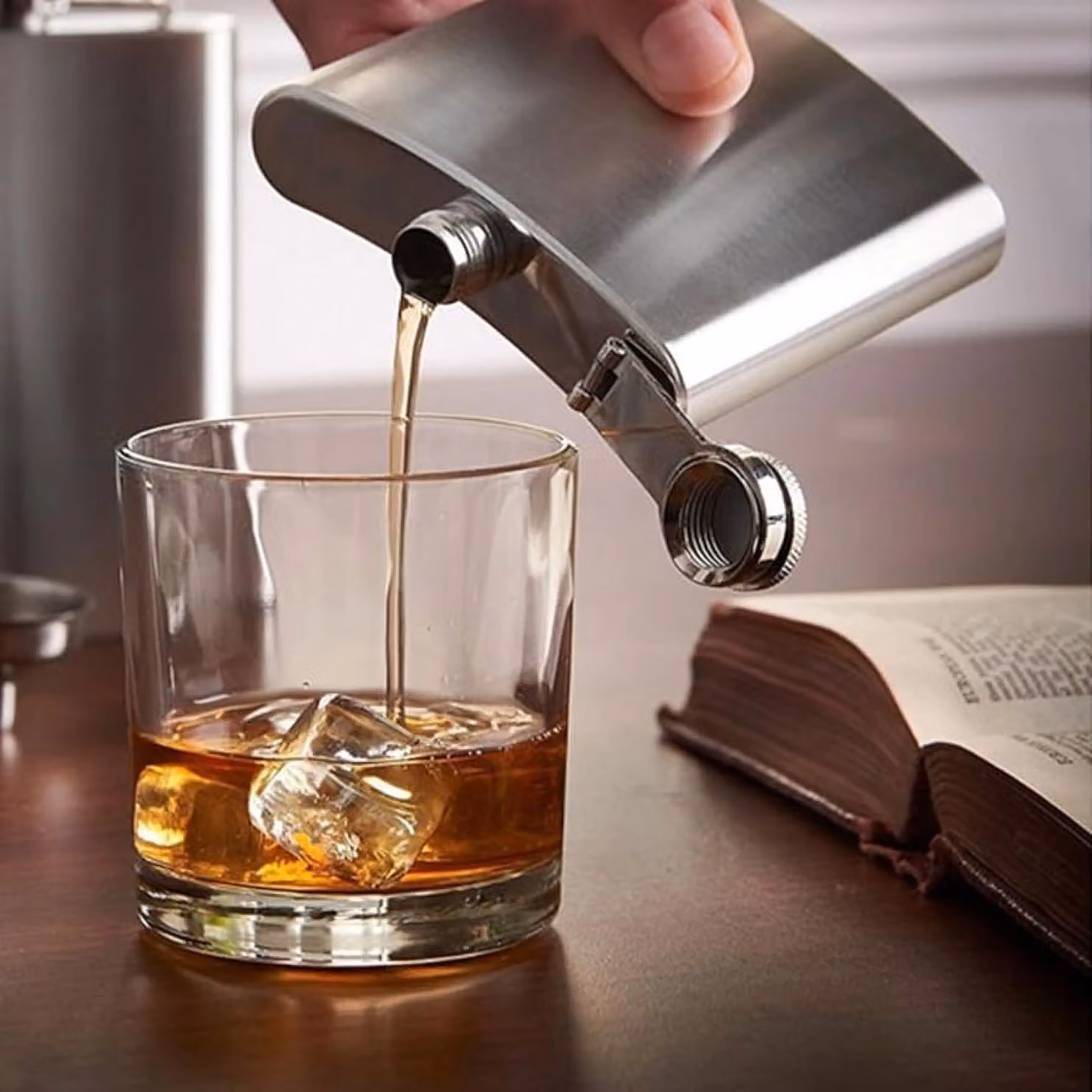 Orsina Black Leather Effect Stainless Steel Hip Flask Set with Shot Glasses and Funnel, 8oz, Silver – 4
