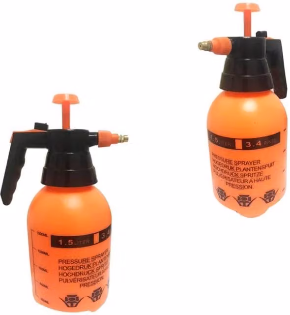 KDMD 1.5L Manual Outdoor Garden Pressure Sprayer with Adjustable Nozzle, Orange