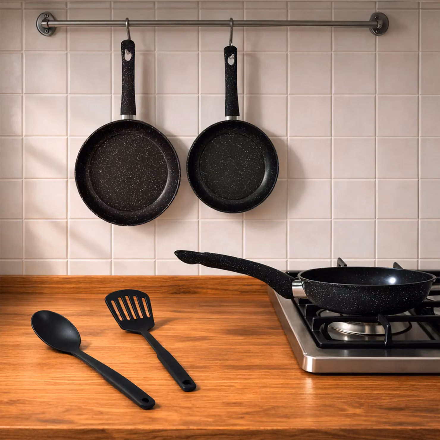 Carter & Clay 5pc Non Stick Carbon Steel Frying Pan and Utensils Set in Black – 5