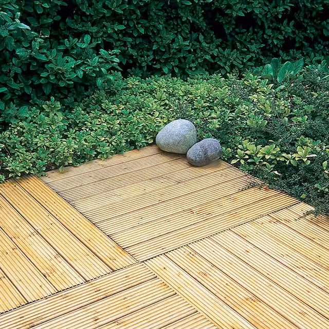 Forest Pack of Four Brown Wood Deck Tiles, W/D/H: 60 x 60 x 60 cm