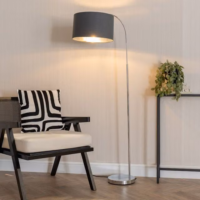 ValueLights Curva Chrome Arched Floor Lamp with Metallic Chrome Inner Drum Shade and Bulb in Charcoal Grey – 1