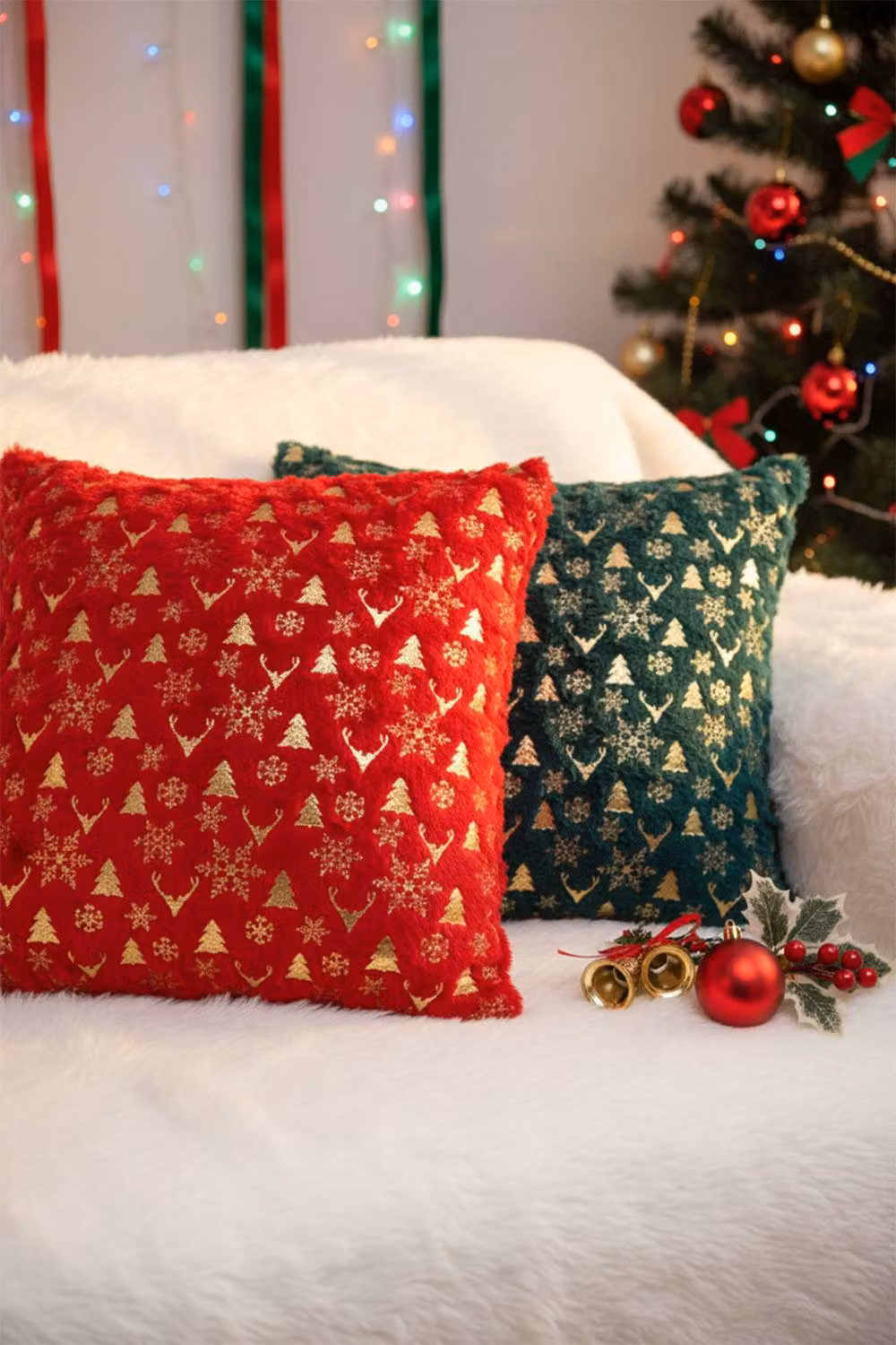 Living and Home Christmas Themed Multicolour Plush Square Throw Pillows, W/D/H: 45 x 45 x 45 cm – 3
