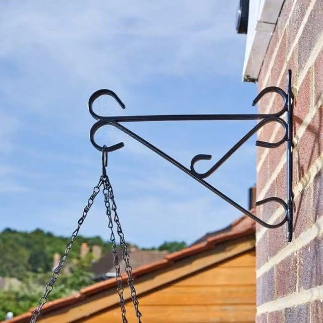 Garden Mile Black Cast Iron Garden Hanging Basket Bracket, 35.56 cm