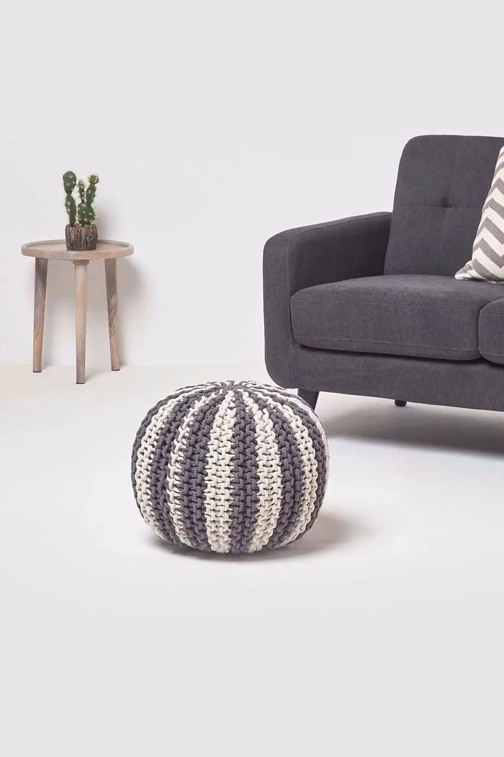 Homescapes Striped Knitted Pouffe Footstool in Grey W/D/H: 40 x 50 x 40 cm – 2