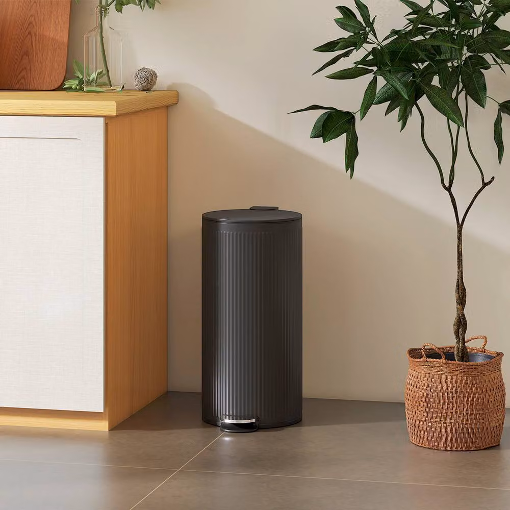 STILVORA 30L Black Pedal Bin with Soft-Close Lid and Removable Inner Bucket – 2