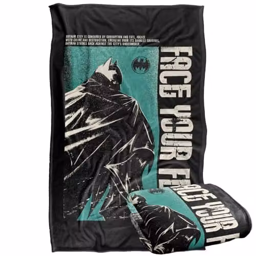 Warner Bros. Batman Face Your Fear Super Soft Fleece Throw Blanket, Multicolour, W: 91 cm, D: 147 cm