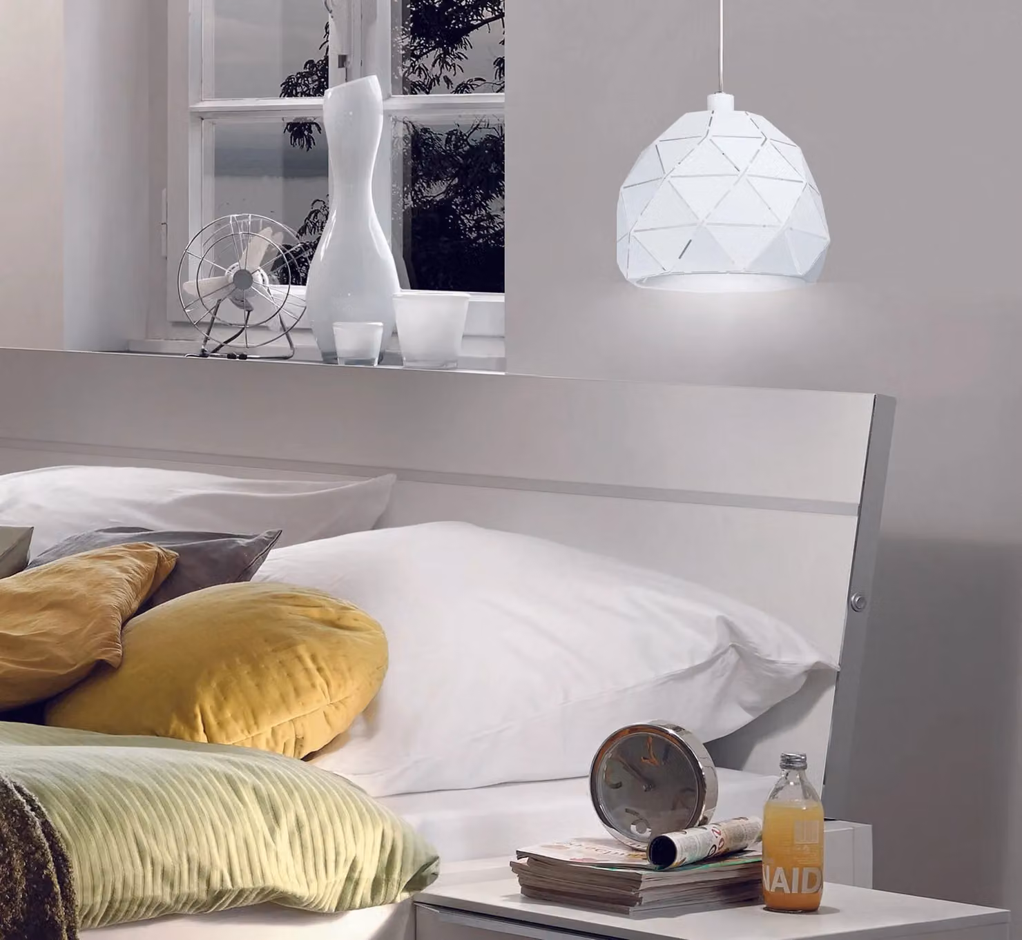 Loops Round Faceted Pendant Ceiling Light in White Metal with E27 Socket – 2