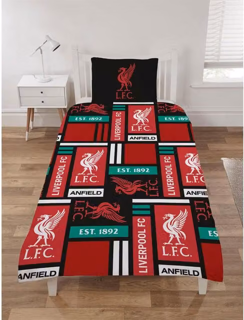 HomeSpace Direct Reversible Graphic Licensed Character Duvet Cover and Pillowcase Set in Red, Black and White, 90 x 200 cm