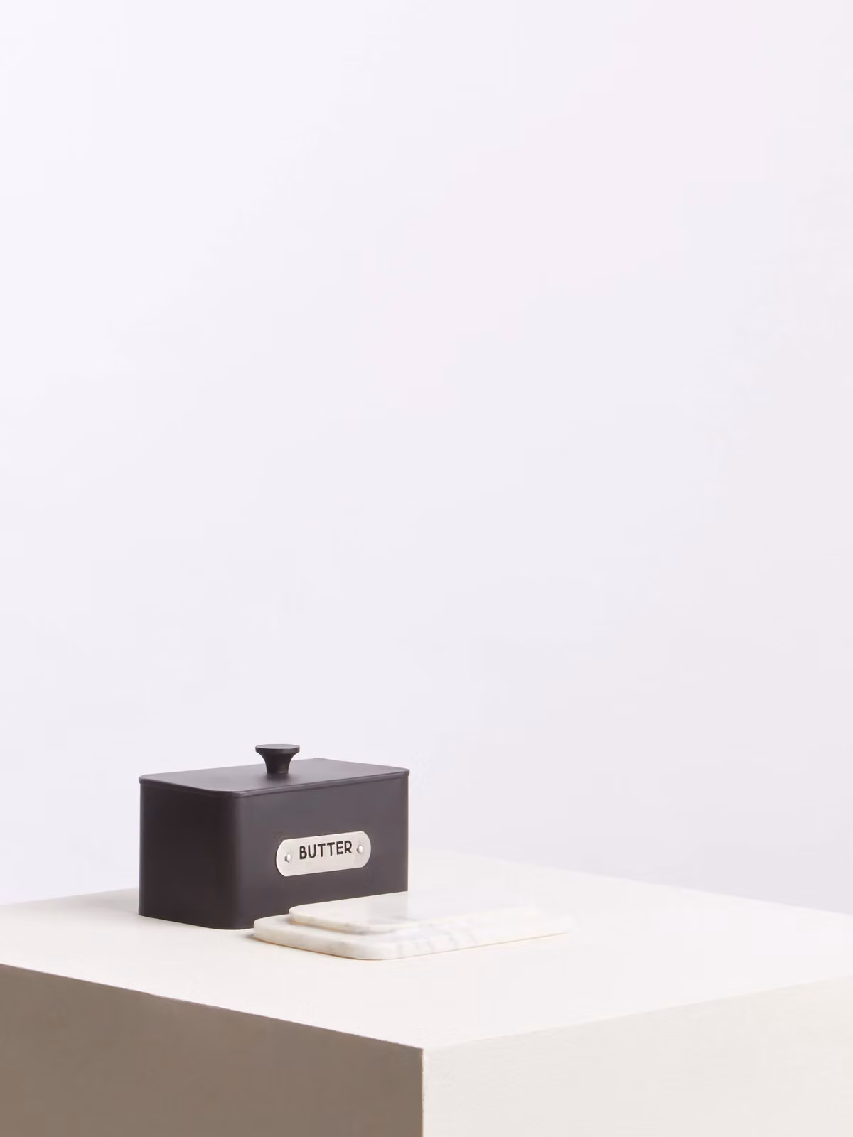 Orsina Rectangular Ceramic Butter Dish with Lid in Black, Silver or White, W/D/H: 18.0 x 12.0 x 7.0 cm – 5