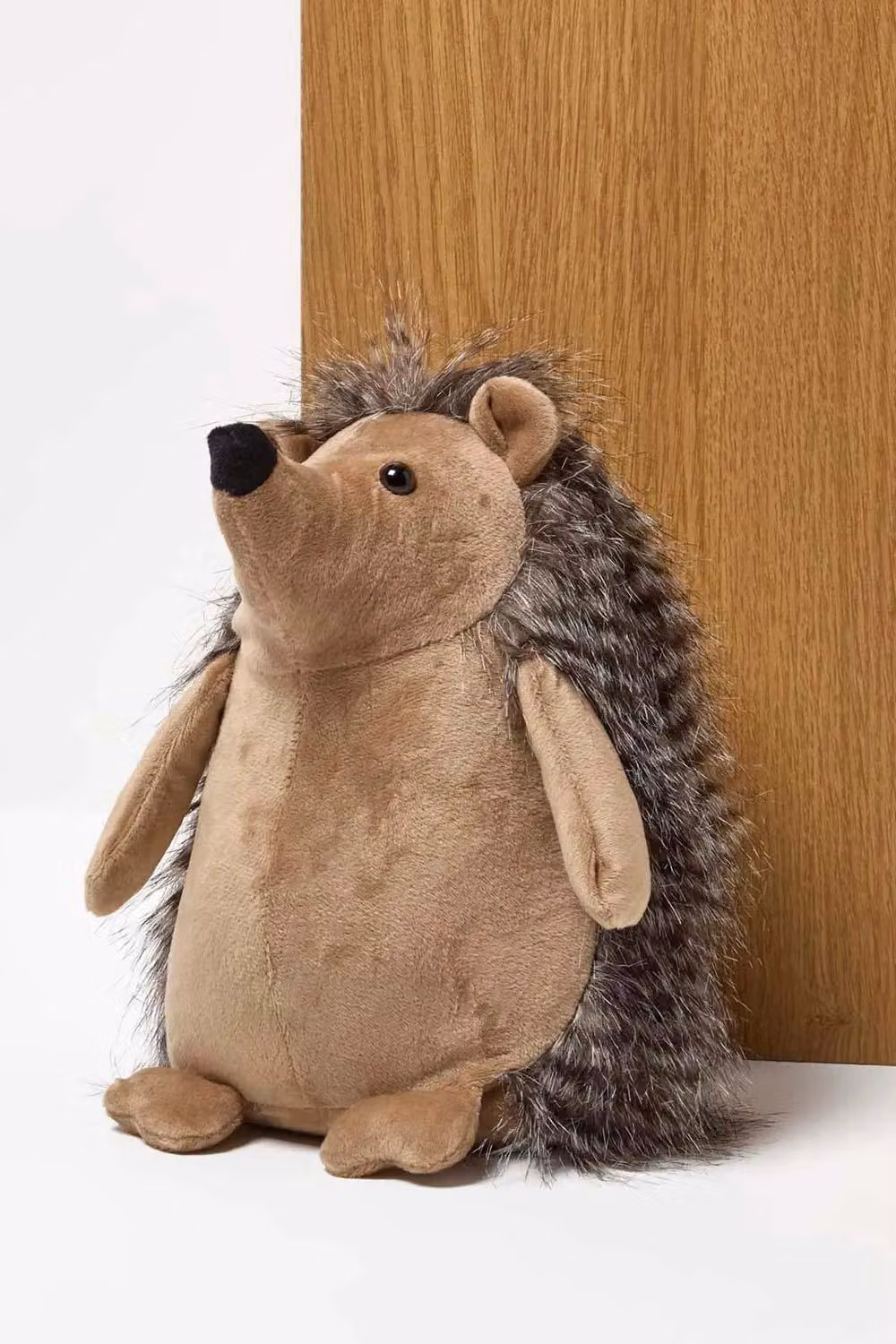 HOMESCAPES Hedgehog Plush Door Stops, Set of 2, Beige and Brown, H 22 cm x W 10 cm x D 10 cm – 3