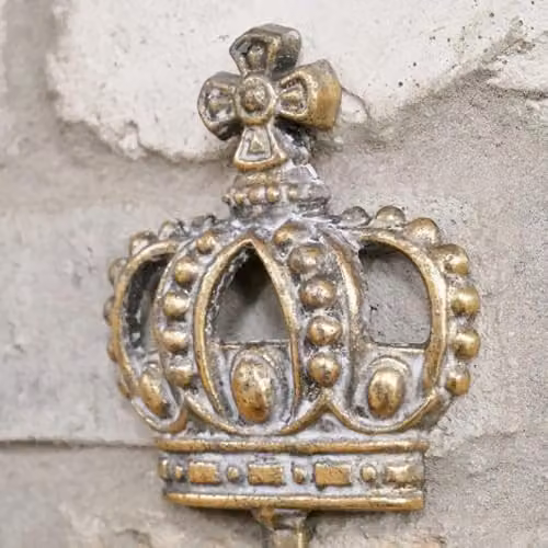 Gifts Direct 2 U Crown Wall Mounted Metal Coat Hook in Gold or Bronze – 2