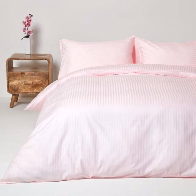 Homescapes Satin Stripe Egyptian Combed Cotton Duvet Cover and Pillowcase Set, Pink, W: 200 cm, D: 220 cm