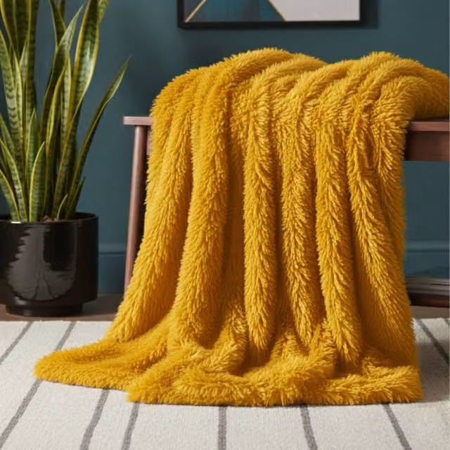 Snug City Extra Fluffy Plush Throw Blanket in Yellow, W: 150 cm, L: 200 cm