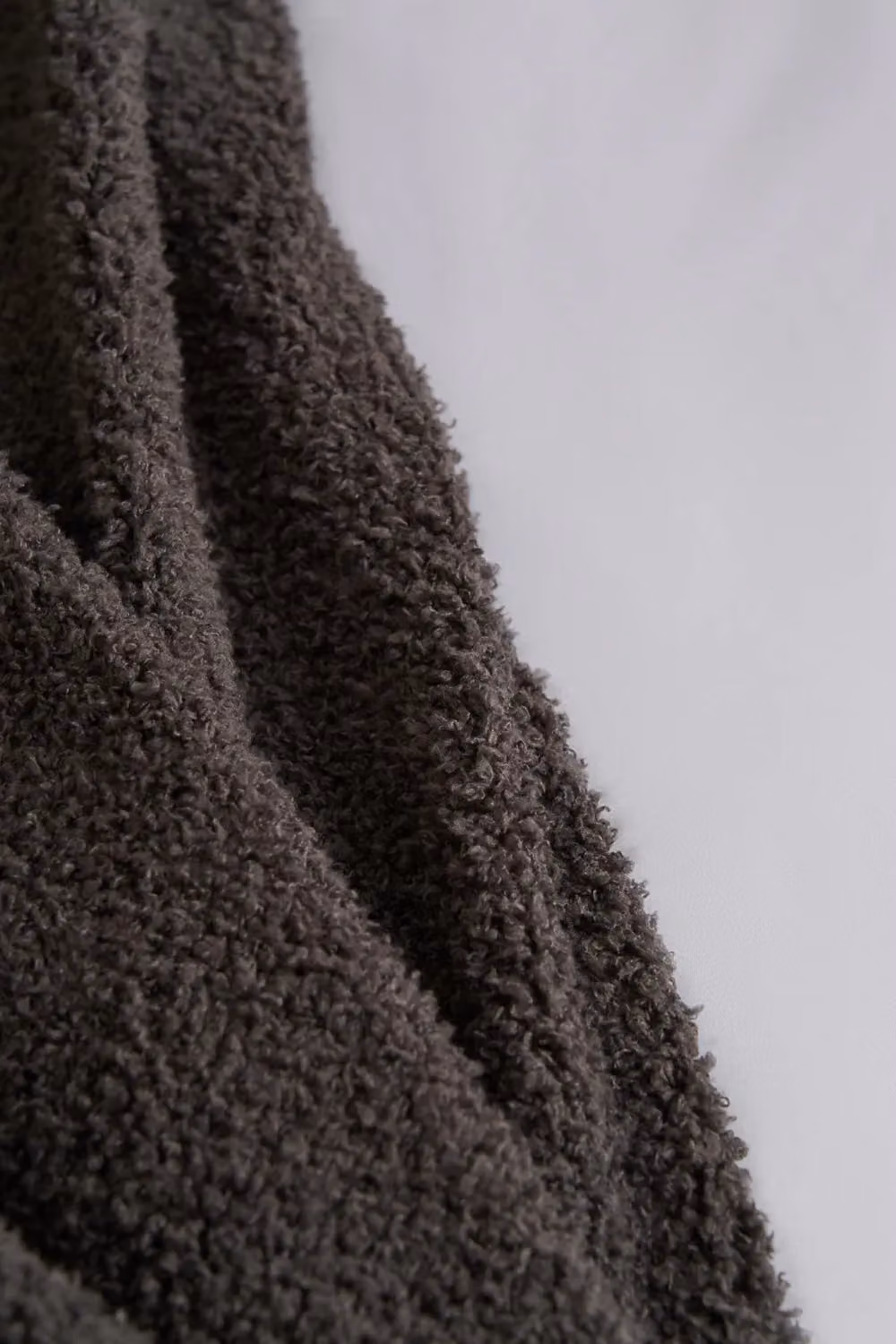 BHS Fluffy Fleece Throw in Grey and Beige – 2