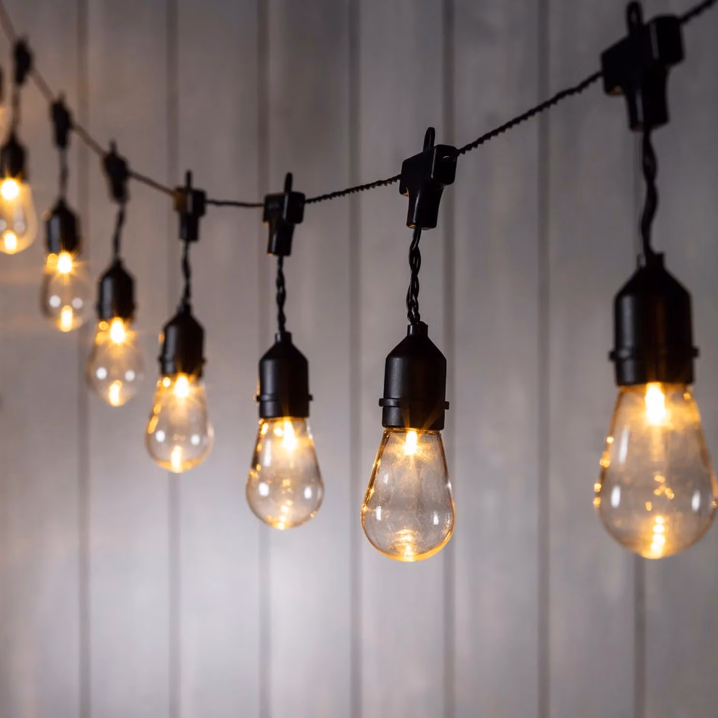 Lights4fun 15 Drop Bulb LED Battery Festoon Lights in Warm White