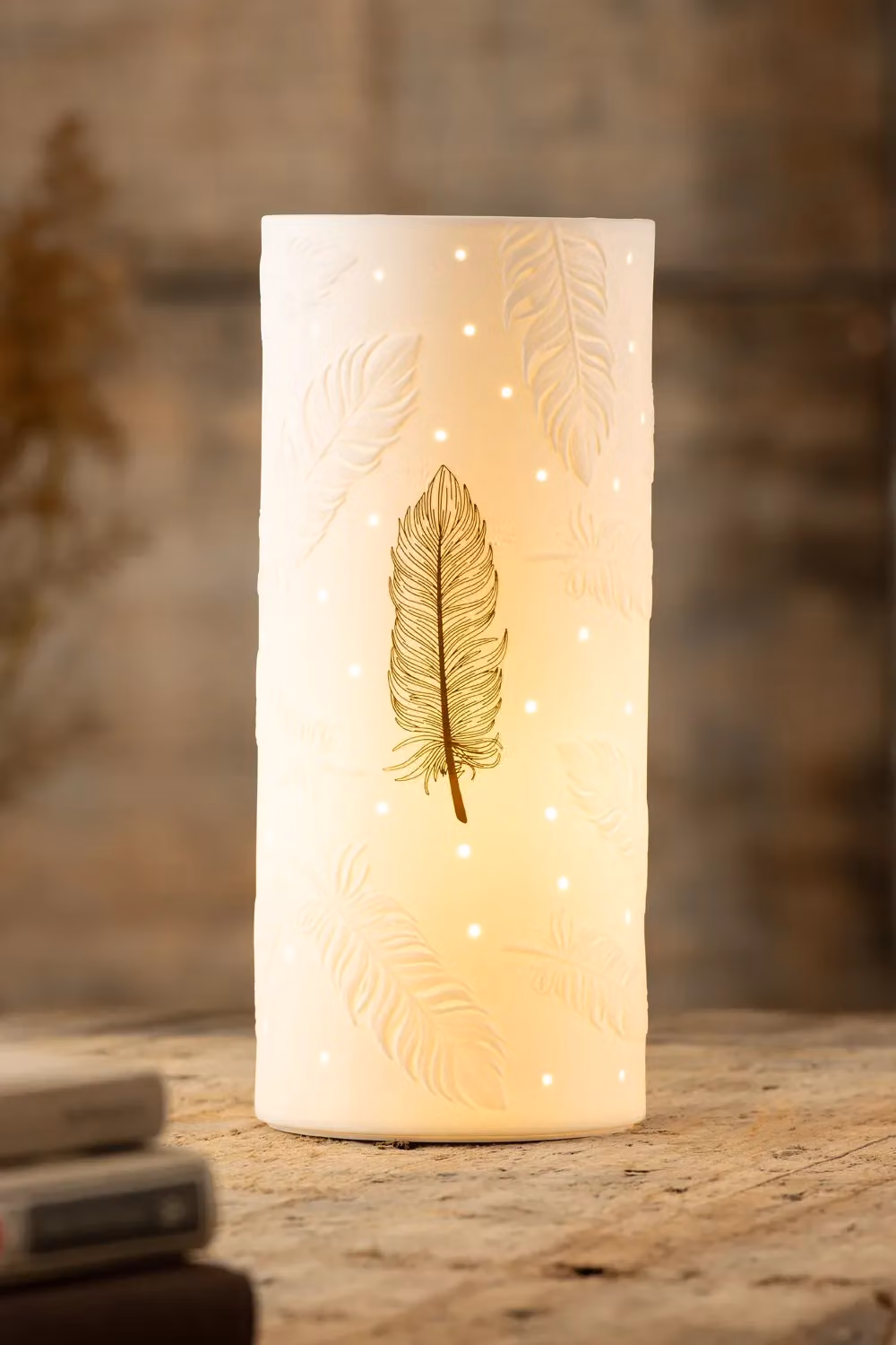 Belleek Living Feather Ceramic Tabletop Luminaire in White and Gold/Brass, Height: 25.4 cm – 2