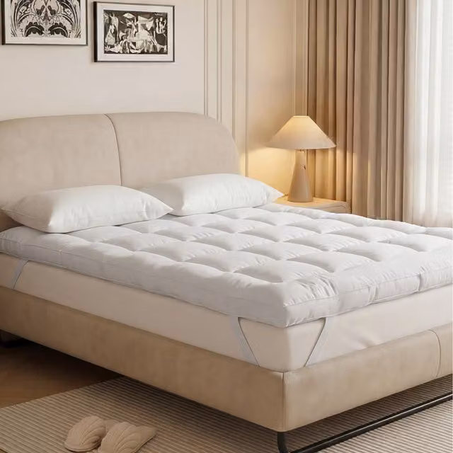 Livingandhome Comfortable Quilted Mattress Topper, White, King Size