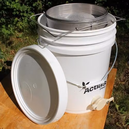 Actiasbee 20L Honey Settling Tank with Double Strainers and Honey Gate in White – 2