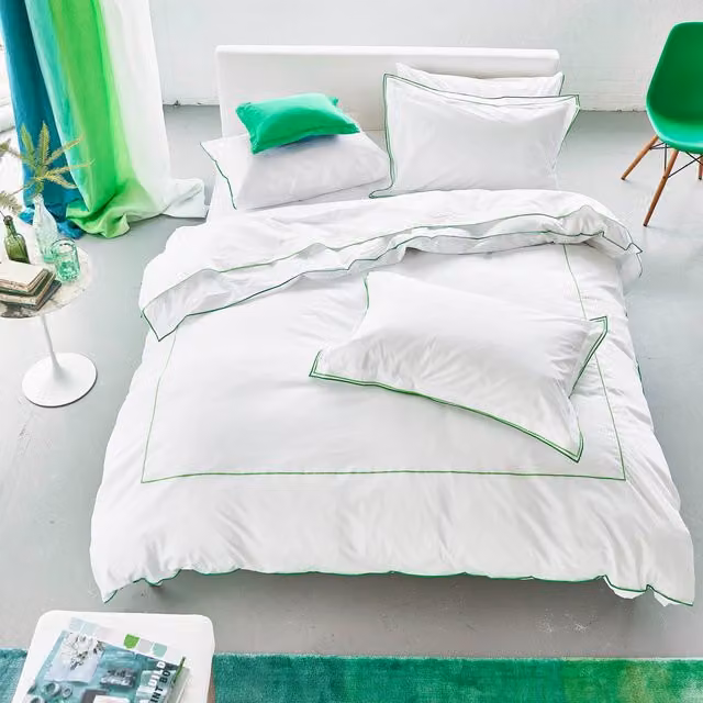Designers Guild Astor Cotton Percale Duvet Cover and Pillowcase Set in Emerald Green and White