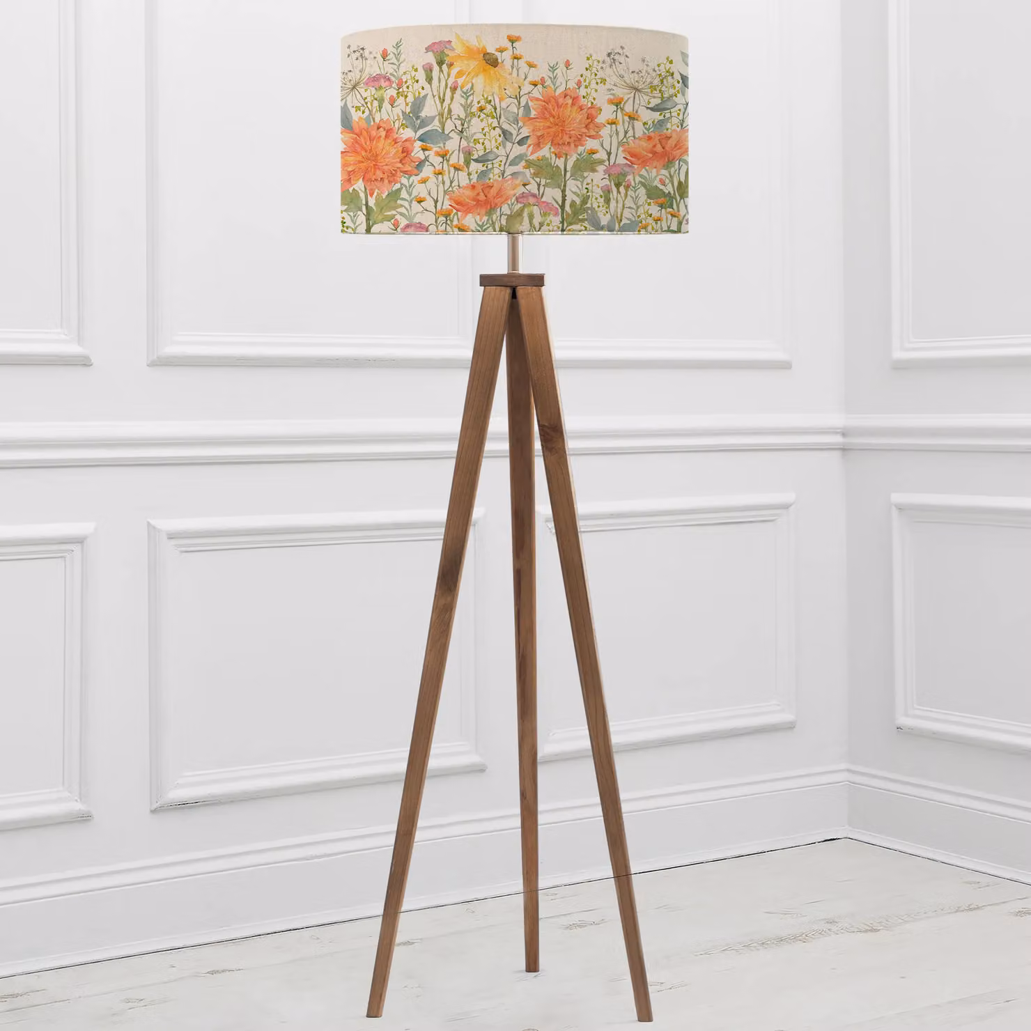 Voyage Maison Aratus Floor Lamp with Delamere Eva Fabric Lampshade in White and Wood – 2