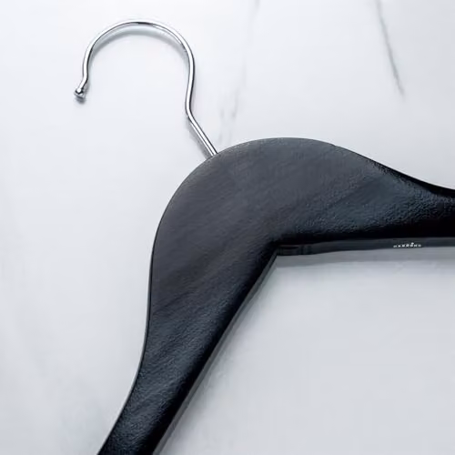 Harbour Housewares Black Wooden Coat Hangers with Swivel Hook, Trouser Bar and Notches, Pack of 10 – 3