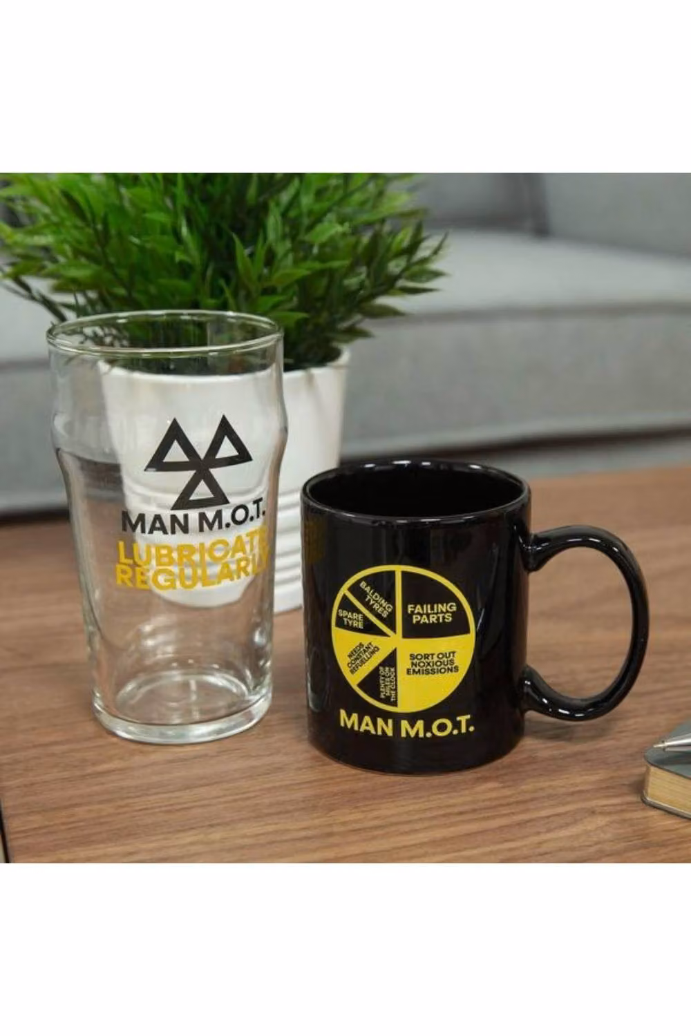 KDMD Man M.O.T. Black and Yellow Glass Mug and Beer Glass – 2